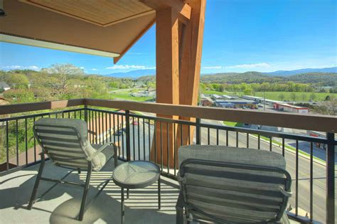Pigeon Forge Condos Cherokee Lodge Condos For Rent