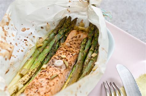 Grüner Spargel und Lachs aus dem Backofen Serendipity