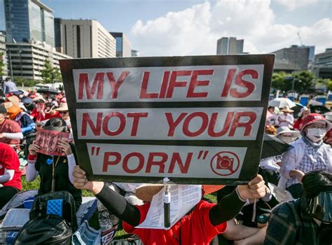 Tens Of Thousands Of South Korean Women Protest Over Secretly Filmed Spycam Porn The