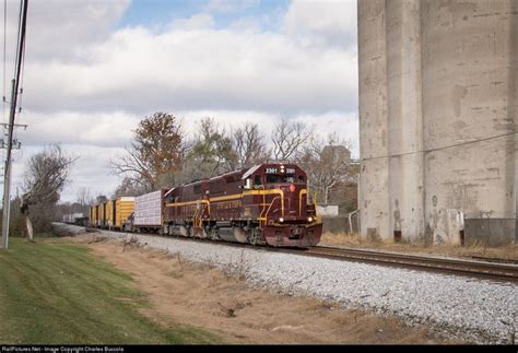 Railpicturesnet Photo Lirc 2301 Louisville And Indiana Railroad Emd
