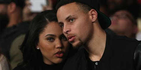 Stephen Curry S Wife Responded To This Viral On Court Photo Of A Model