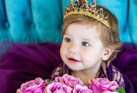 Top 50 Girl Names That Mean Queen With Meanings