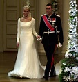 Kronprins Haakon and Mette-Marit Tjessem Høiby | Royal wedding gowns ...