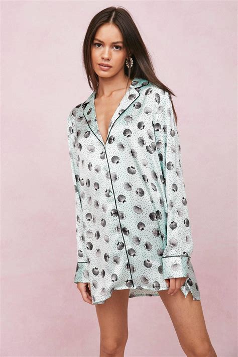 Pyjamas Femme Nasty Gal Chemise De Nuit En Satin à Imprimé