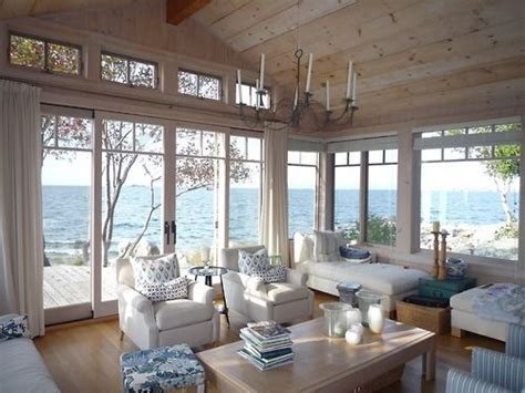 Cozy Lake House Living Room Decoration Ideas 26 Zyhomy