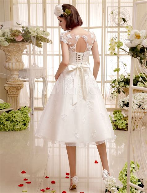 Short Wedding Dresses Ivory Lace Applique Vintage Bridal Dress Illusion