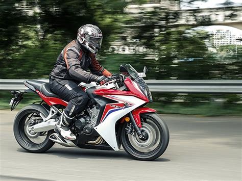 And out popped the cbr650f, honda's sporty but unintimidating bridge between the cbr300, which we still await, and the cbr600rr which would be awesome but expensive if it were to go on sale in india. Honda CBR650F 2017 Price (Check June Offers), Images ...