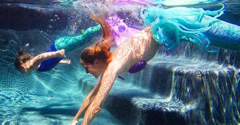 Woman Holds Her Breath Underwater For Up To 5 Minutes As A