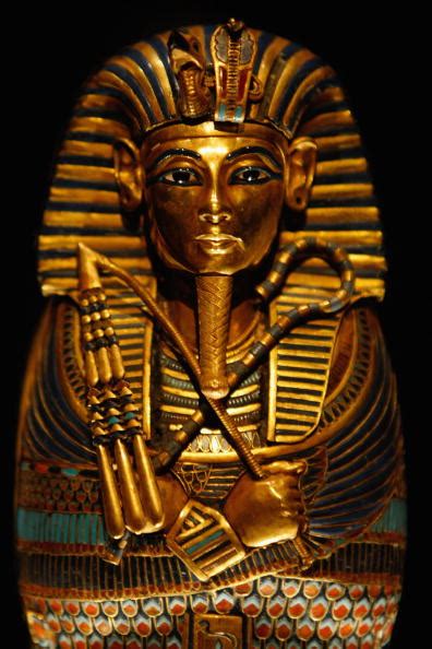 king tut fake beard famous sarcophagus beard had to be super glued back food world news