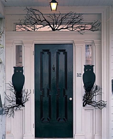 28 Spooky Front Door Halloween Decoration Inspirations Godfather