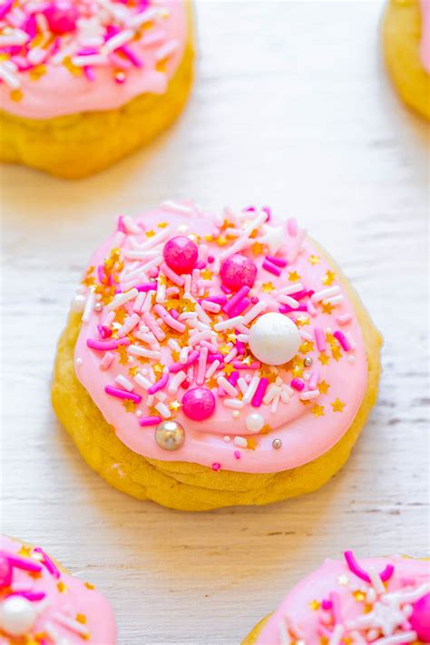 Look no farther for the best sugar cookie recipe this holiday season. Frosted Soft Sugar Cookies Recipe (The BEST!) - Averie Cooks