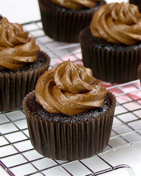 Video The Best Chocolate Cupcakes From Scratch The Lindsay Ann