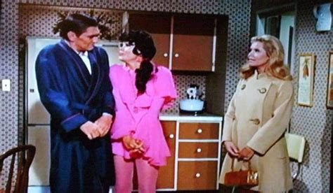 Dick York As Darrin And Elizabeth Montgomery As Samanthaserena Sitcoms