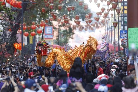 La Jornada Inicia el ciclo del Dragón de Madera una multitud festeja