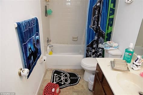 That will ensure your visit to the bathroom is within the boundaries of lightspeed, or should i say hyperdrive. 15 Catchiest and Cheapest Star Wars Themed Bathroom Decor ...