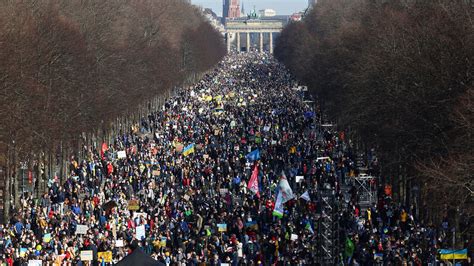 Antiwar Protesters In Germany Call For Peace In Ukraine The New York