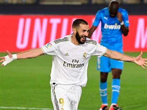 Karim benzema becomes the 6th player to score 40 #ucl goals for a single club (joining l.messi, c.ronaldo, raul, a.del piero & t.muller). La Liga: Karim Benzema Double Helps Real Madrid Outclass Valencia | Football News