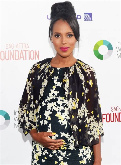 Pregnant Kerry Washington Shows Off Her Baby Bump On The Red Carpet