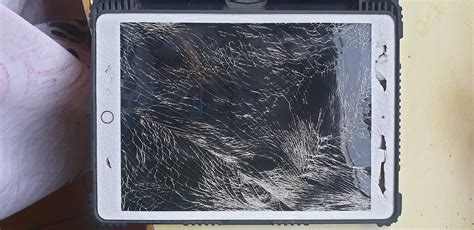 Ipad 7th Gen Screen Exploded While Charg Apple Community