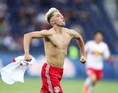 Born 30 january 1995) is a spanish professional footballer who plays as a midfielder or second striker for atlético madrid. Kevin Kampl with his cool haircut | Scouting | Pinterest ...