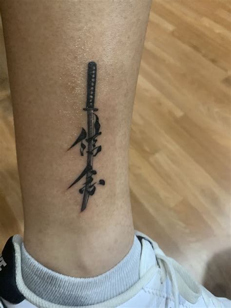 Katana sword Belief Ig tali laz Tatuagens asiáticas Boas ideias