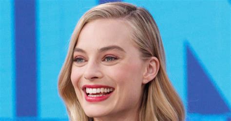 Margot Robbie Finds A Severed Human Foot On The Beach E Online
