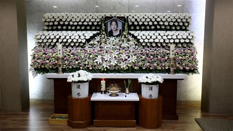 Suicides By K Pop Stars Prompt Soul Searching In South Korea The New