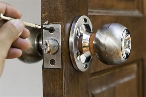 To pick a standard deadbolt, you need a tension bar and an appropriate pick. How to Choose The Right Interior Locks | Tampa Locksmith