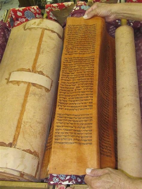 Torah Scroll Yemenite Wikipedia