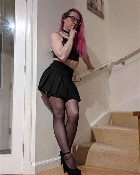 do you know who s the sexiest on here people who sort by new 😘😘💕💕 r crossdressing