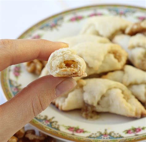 · made with a tender, yeasted dough rolled up in a cigar shape with a simple, lemony, ground nut filling. nut filled kolache recipe