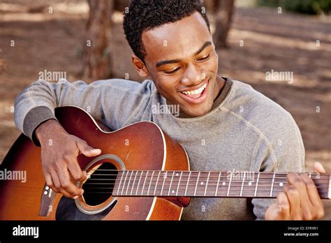 Black Man Playing Guitar Hi Res Stock Photography And Images Alamy