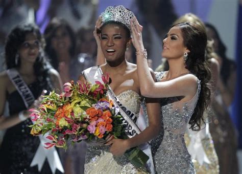 Leila Lopes Of Angola Crowned Miss Universe Aultabulta