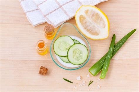 15 Effective Natural Remedies To Get Rid Of Skin Rashes Easily