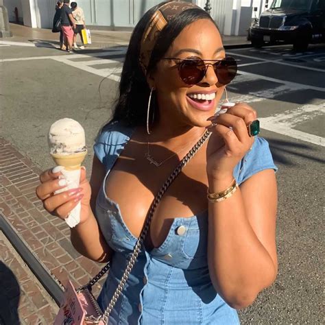 49 Hot Pictures Of Malaysia Pargo Which Are Essentially Amazing The Viraler