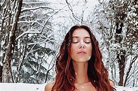 Valentina Fradegrada Flaunts Upside Down Bikini In The Snow Daily Star