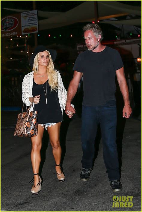 Full Sized Photo Of Jessica Simpson Gets Back Into Her Daisy Dukes 10