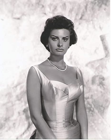 Young Sophia Loren In Sexy Dress Portrait 8x10 Inch Photo At Amazons