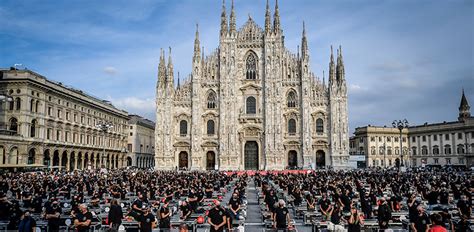מילאנו (milan), בירת חבל לומברדיה שבצפון איטליה נחשבת לבירת התעשייה האיטלקית וכמובן, בירת האופנה של איטליה ואולי של אירופה כולה. הגבלות חדשות באירופה: איסור לינה במלונות, 1,000 אירו קנס ...