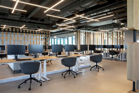 Gallery Of Electronic Component Distribution Company Offices Shirli
