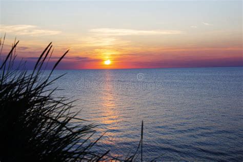 Sonnenuntergang Auf Dem Meer Die Orange Farbe Der Sonne Wird Hinter Dem