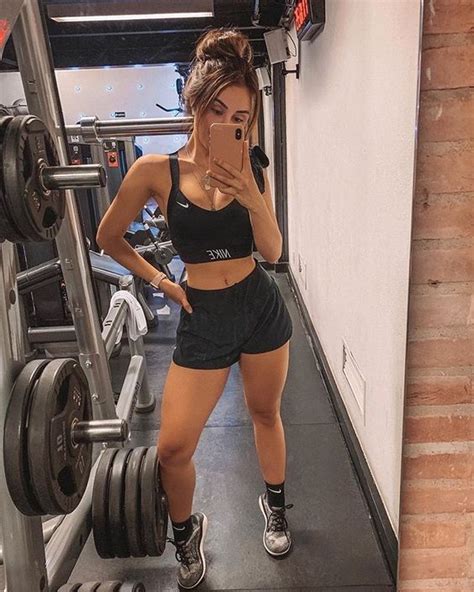 pin by 🦋𝓱𝓪𝓲𝓵𝓮𝔂🦋 on cute clothes in 2020 sporty outfits fit body goals gym girls