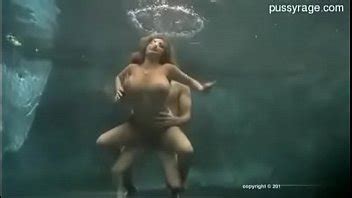 Sexo Bajo El Agua Xnxx Com