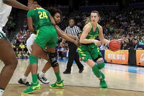 oregon women s basketball ducks earn top spot in associated press coaches poll