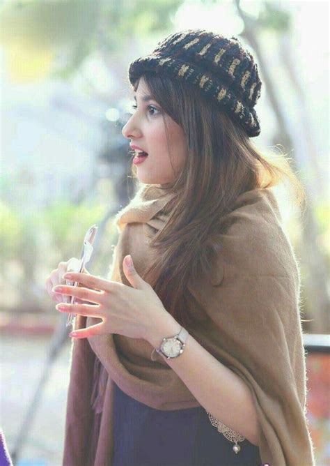 Pin By Huzeba On Pakistani Actress In 2020 Stylish Girl Stylish Girl