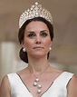 Pearl necklace in 2019 | Princess kate middleton, Princess kate, Queen kate