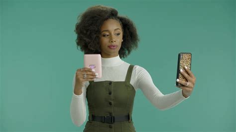 Watch Kianna Naomi On How To Take A Selfie Teen Vogue
