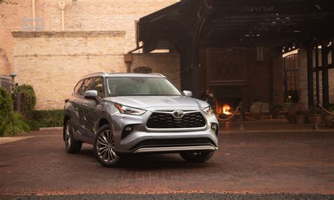 Check out the new pricing layout and our full review! 2020_Highlander_Moon_Dust - Toyota USA Newsroom