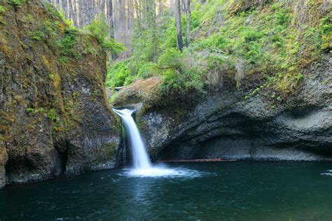 These Columbia River Gorge Waterfall Hikes Dont Require A Timed Permit