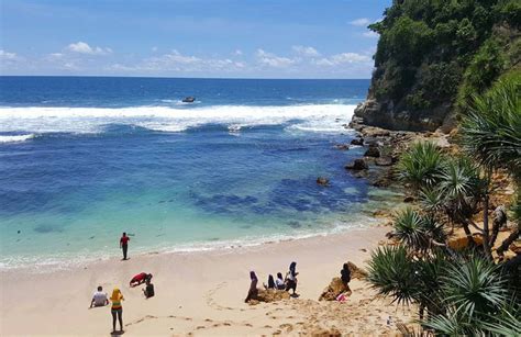 13 Beaches Near Jakarta Where You Can Find White Sand And Crystal Clear
